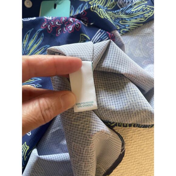 Caribbean Resort Vacation Performance Button Down Isle Breeze Stretch M NWT - Picture 5 of 5